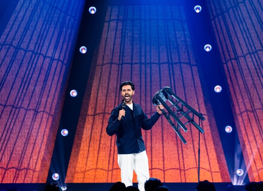 Hasan Minhaj: Off with His Head (2024)